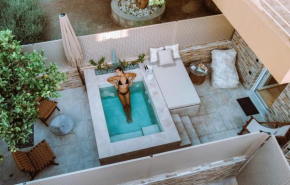 Sabbia Mini Pool Suites